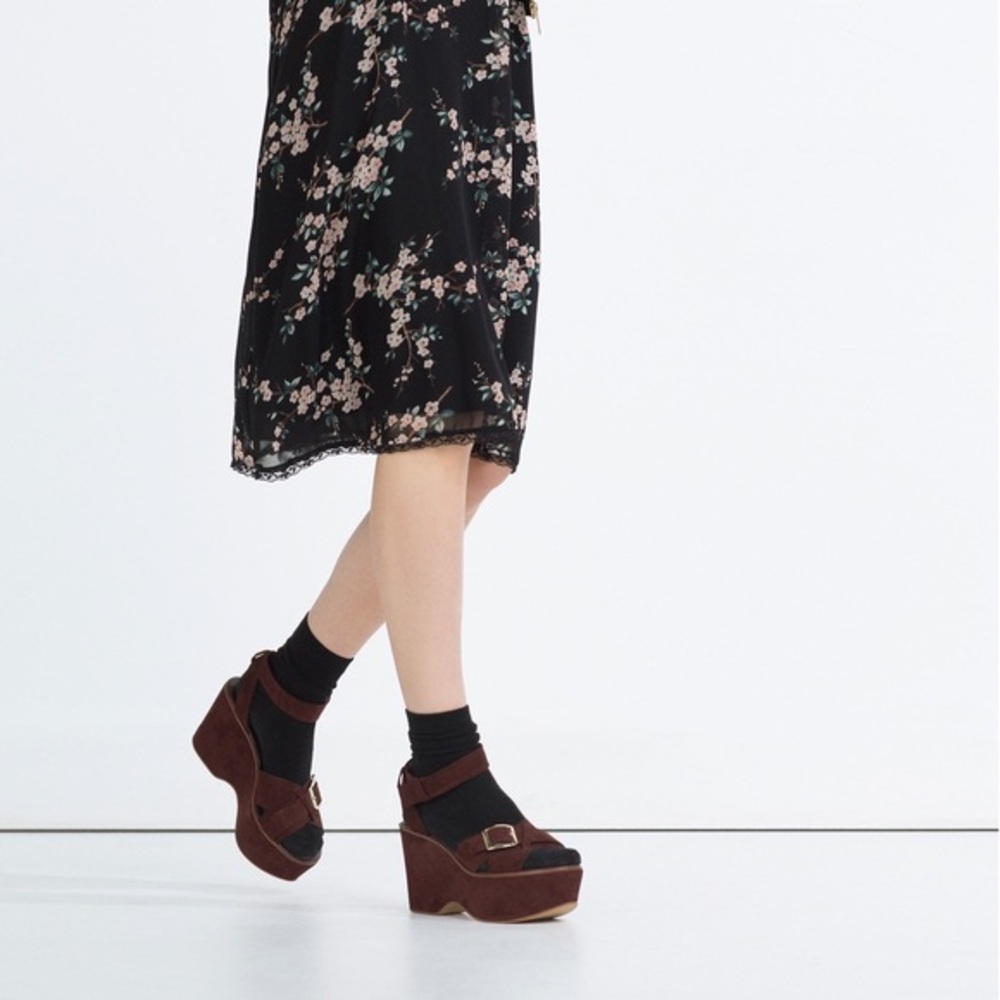 brown platform wedge for fall - Picture 3 of 4